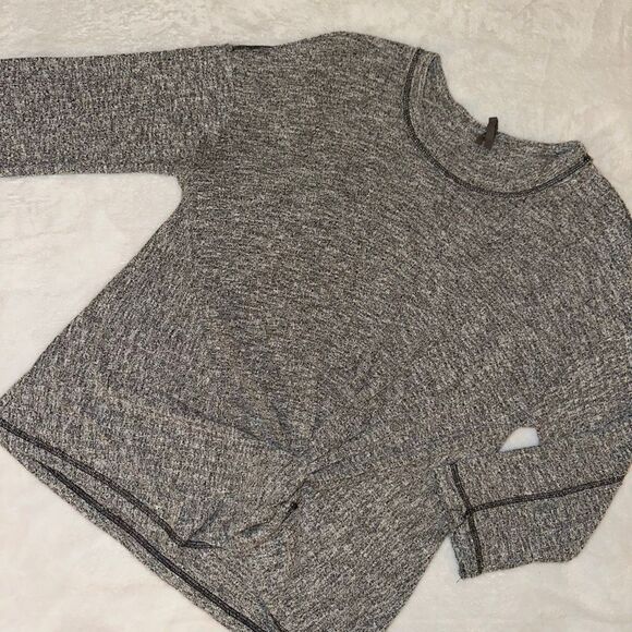 Anthropologie Small Twist Front Crewneck 3/4 Sleeve Sweater Heathered Gray EUC - Picture 1 of 9
